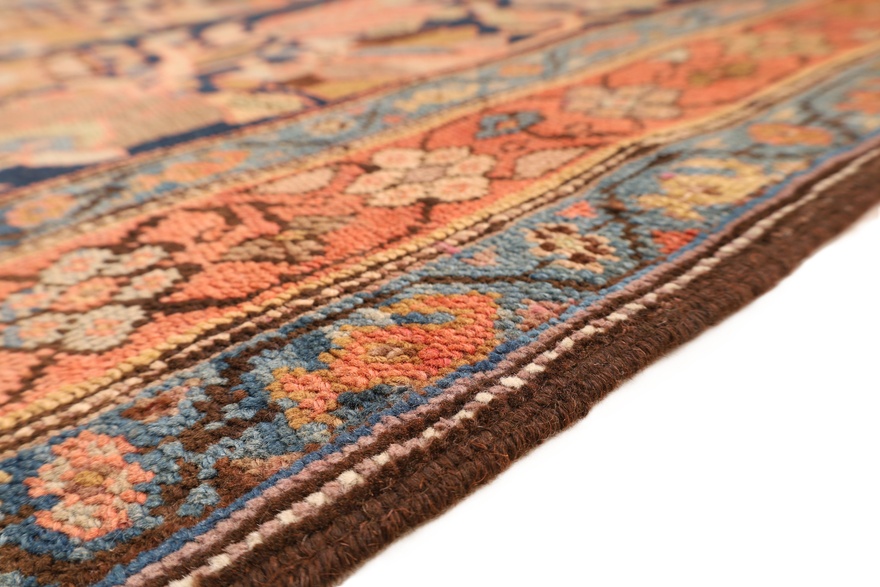 Antique  Azerbeijan  Carpet 190x133