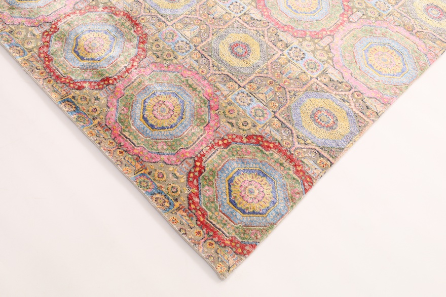 ModernLOTUS Carpet 301x199