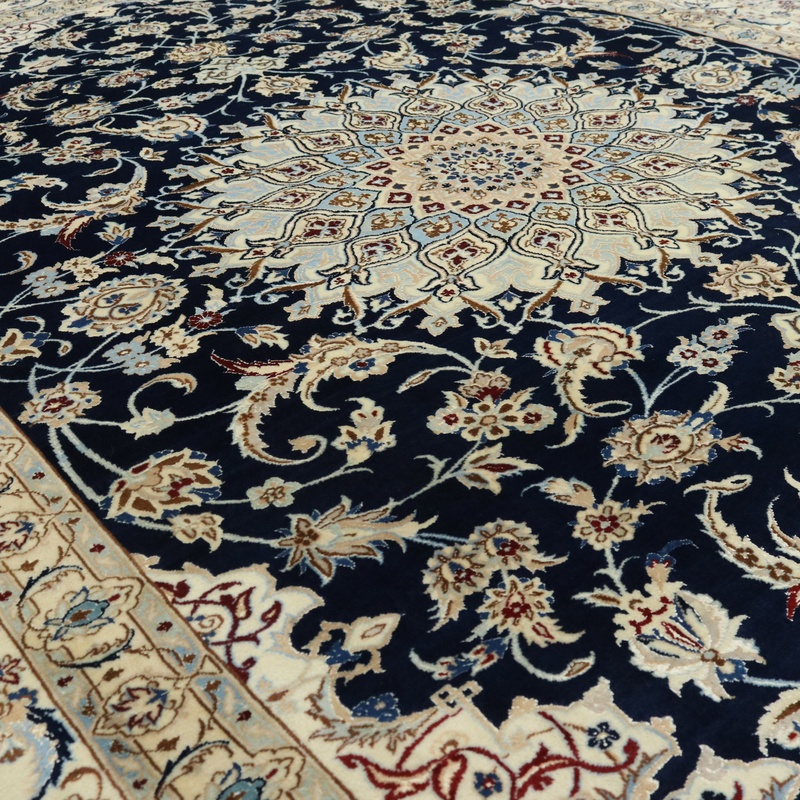 Nain9La Carpet  341x257