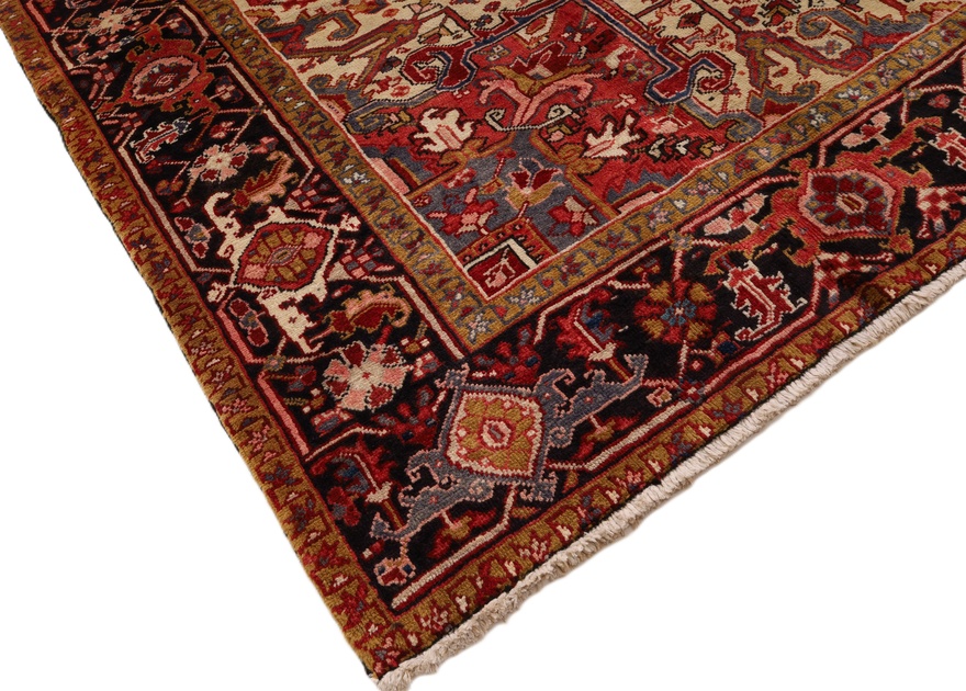Heriz Carpet 333x250