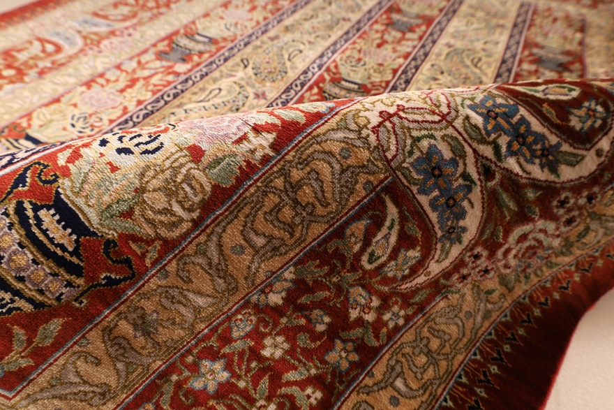 Qum Movahedi Silk Carpet 123x79