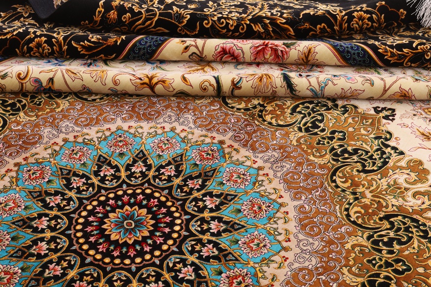 Ghom Rose Carpet  400x300