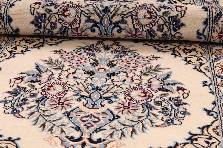 Nain 9La Carpet  395x72
