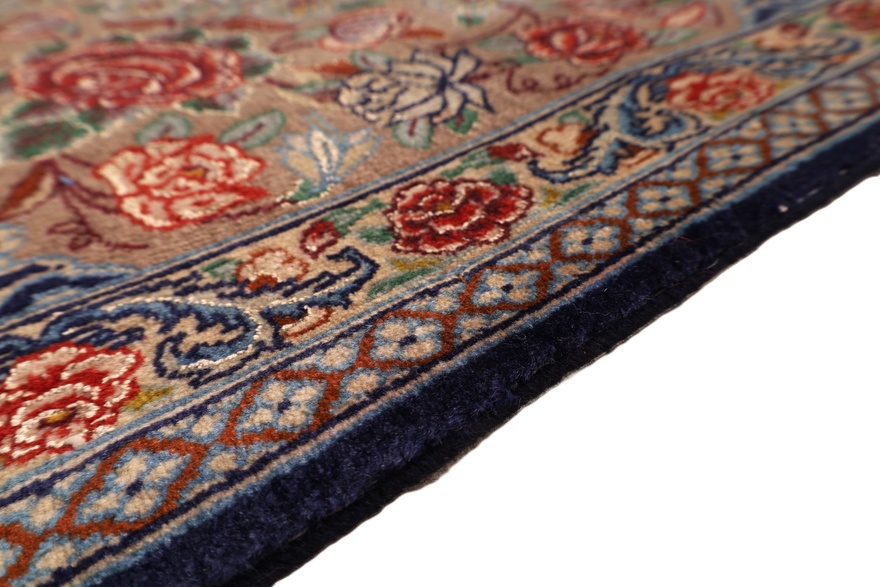 Isfahan Nabave Silknkette Carpet  298x194