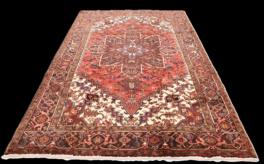Heriz Carpet  307x210