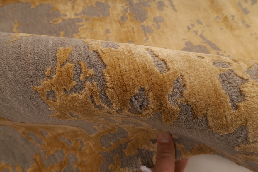 MODERN LOTUS Carpet 304x199