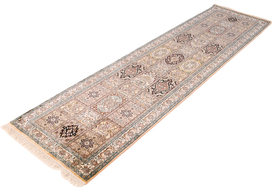 Kashmir SILK Carpet 302x80
