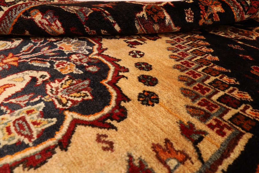 Ghashgahi Carpet  180x111