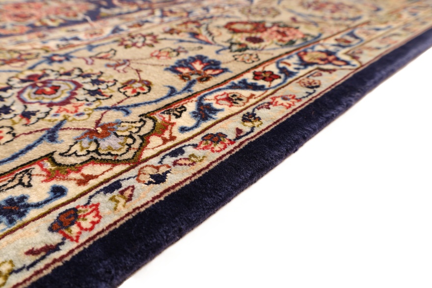 Isfahan  Silknkette Carpet  230x152