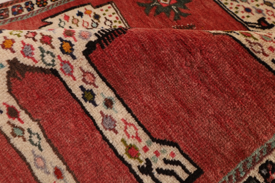 Ghashghi Carpet 142x83