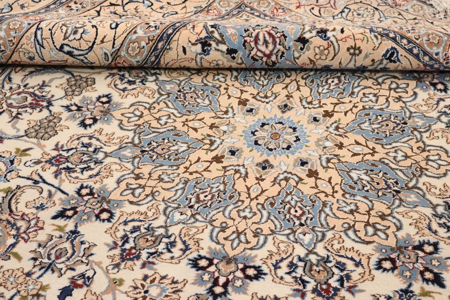 Nain9La Carpet  330x208