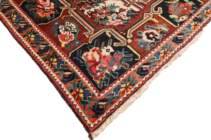 Antique Bakhtiar Carpet  248x162
