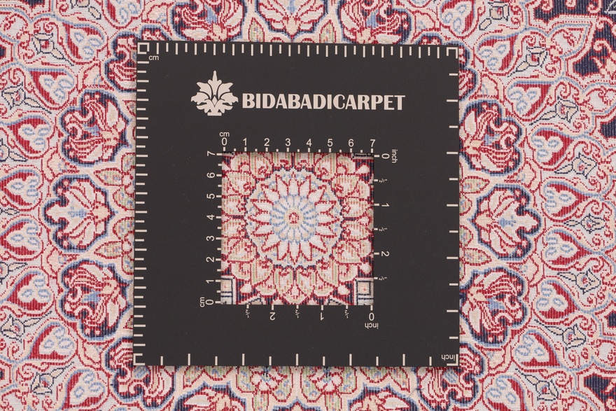 Qom Daisy Carpet 70x70