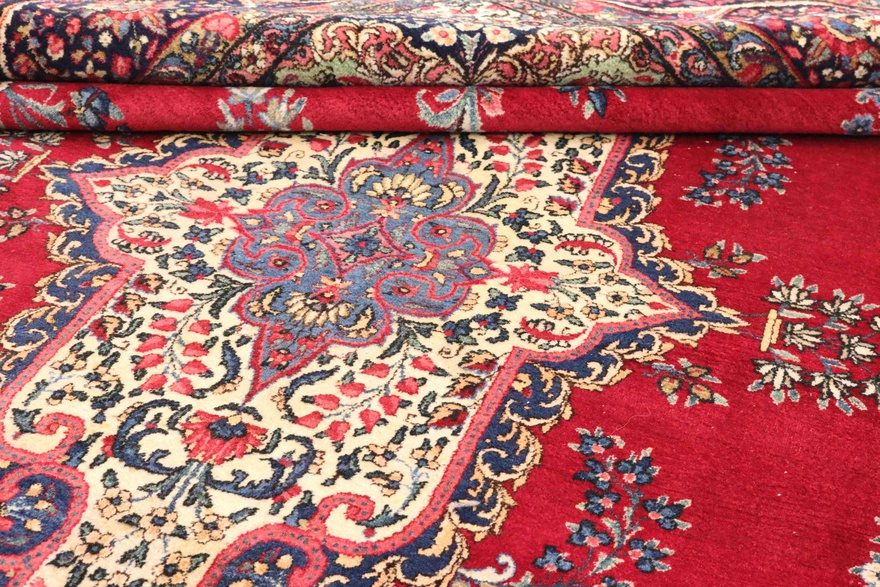 Yazd Antique Carpet 367x267
