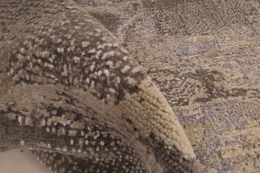 Modern Lotus Carpet  243x173