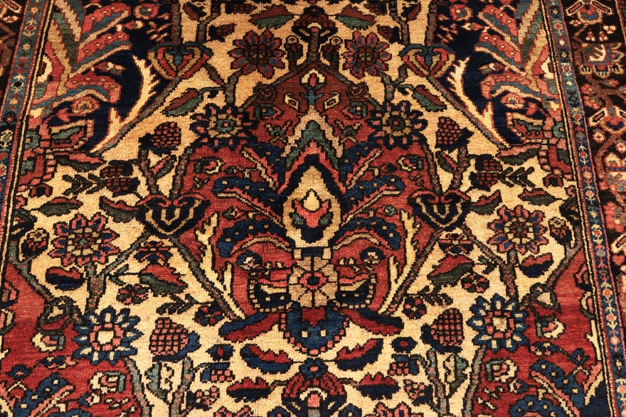 Antique BAKHTIAR Carpet  202x141