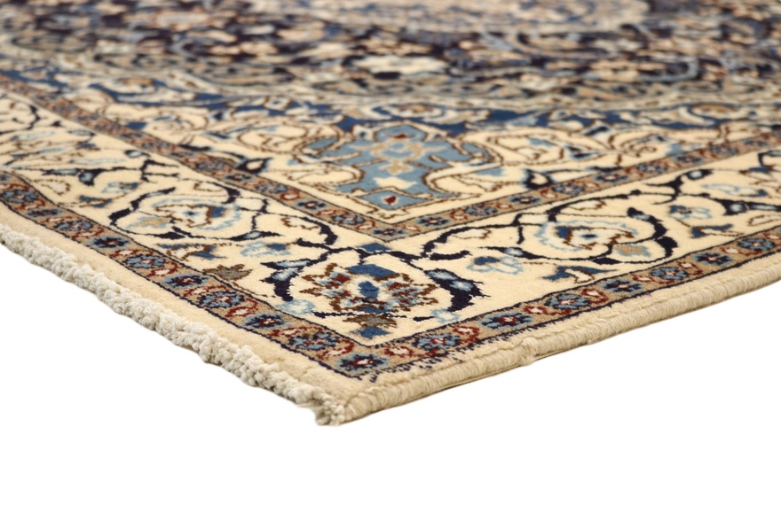 Nain Carpet 187x194