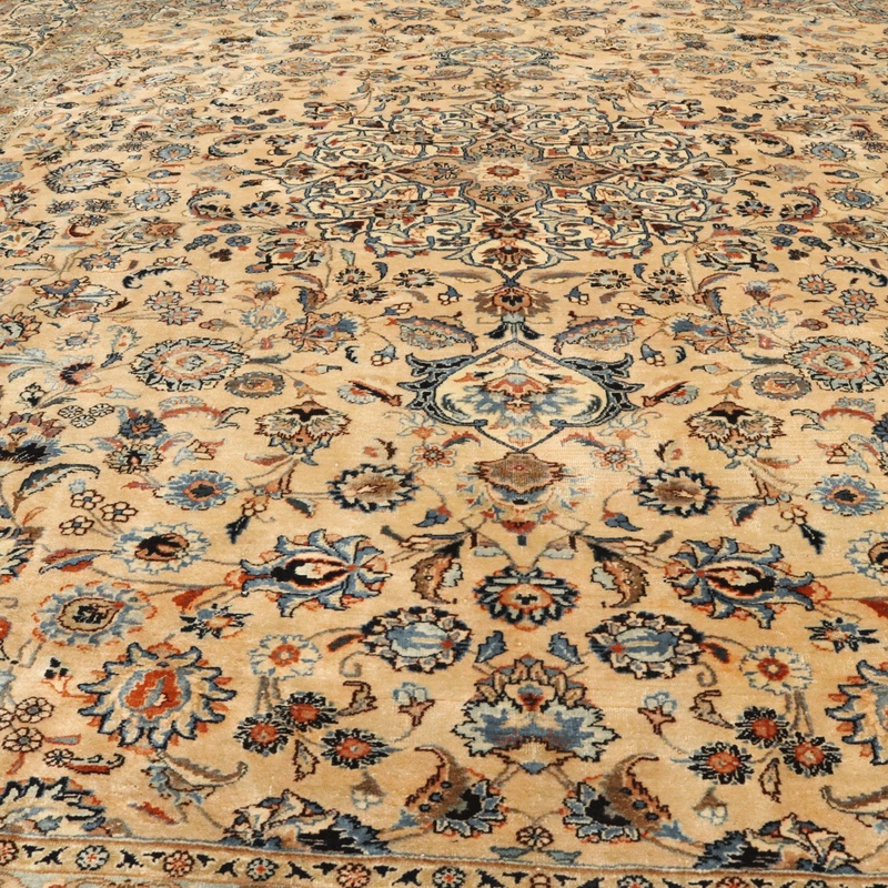 Vintag Carpet 393x305