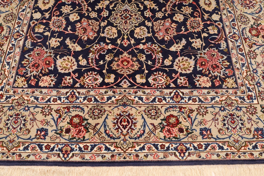 Isfahan  Silknkette Carpet  230x152