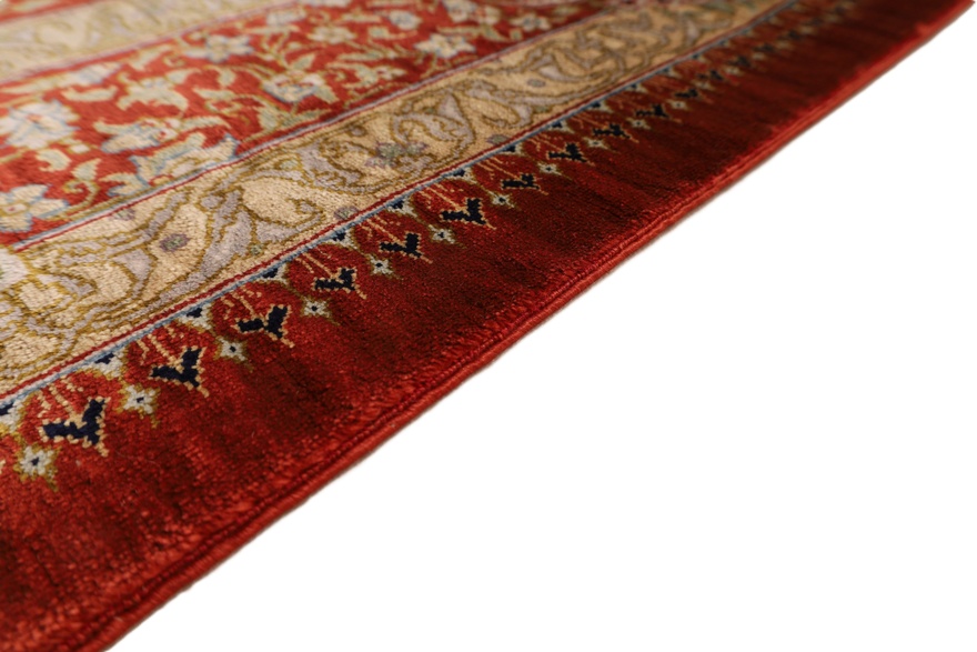 Qum Movahedi Silk Carpet 123x79