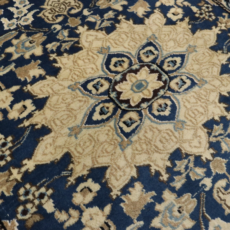 Nain  carpet 120x92