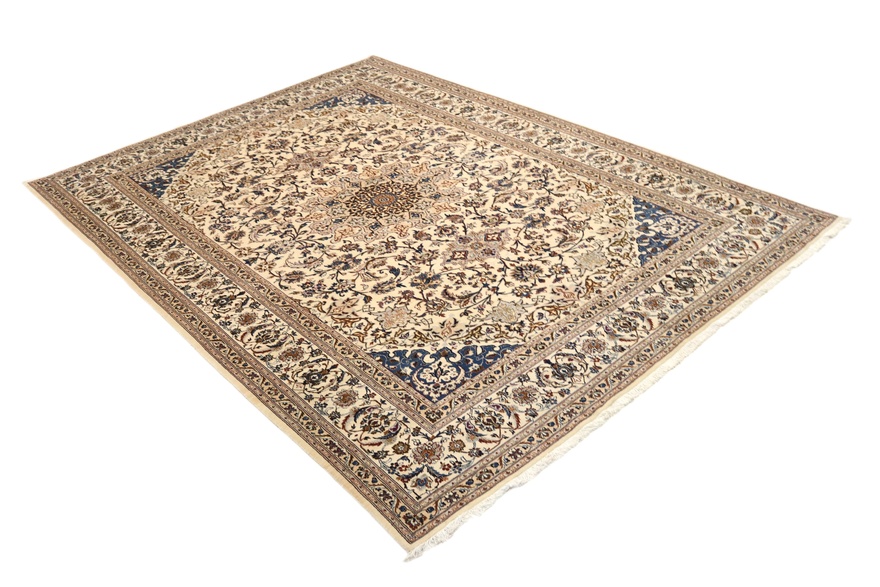Nain9La Carpet  350x253
