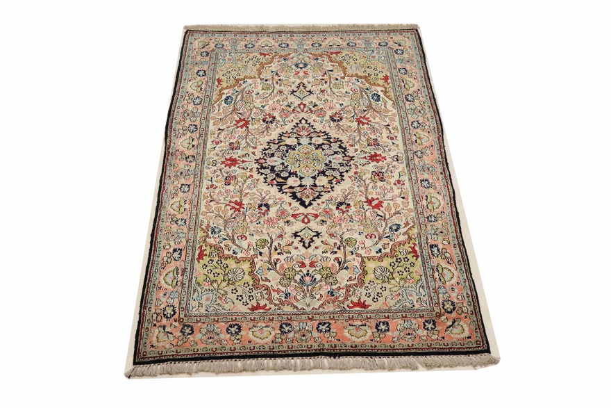 Ghom Silk Carpet 170x108