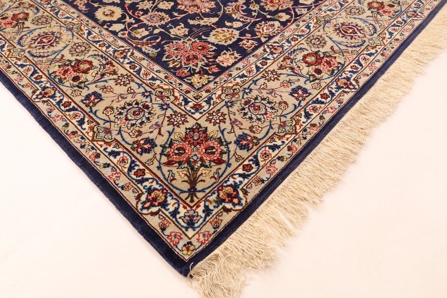 Isfahan  Silknkette Carpet  230x152