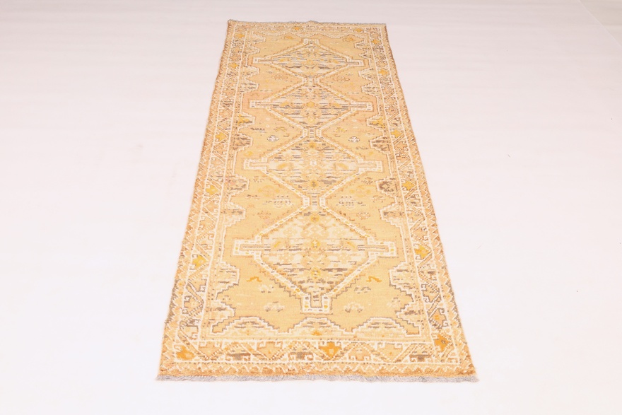 Shiraz Carpet 277x97