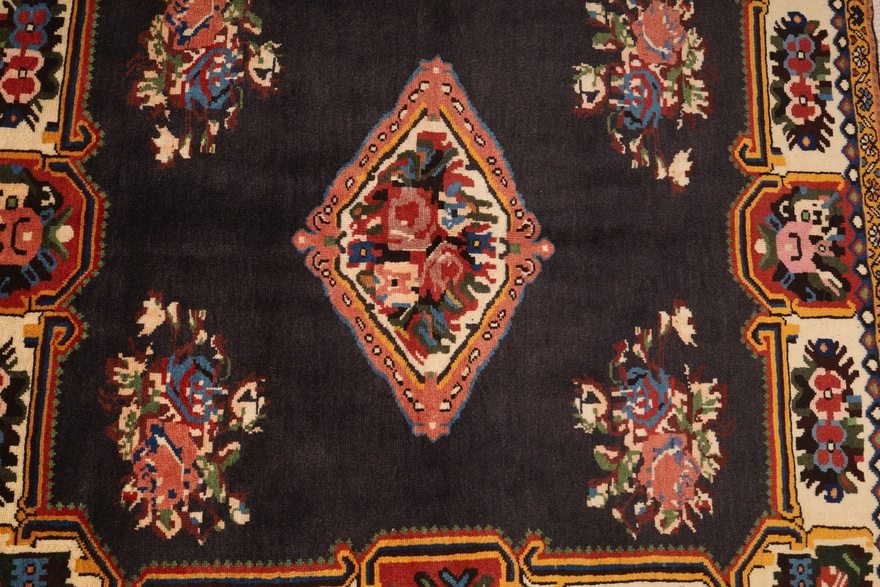 Bakhtiar Carpets 134x134