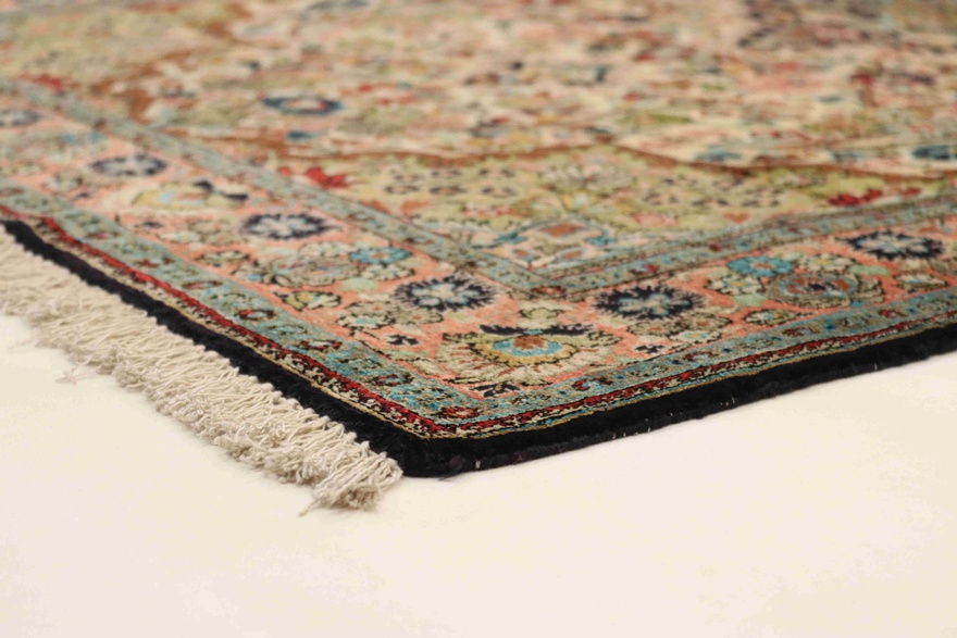 Ghom Silk Carpet 170x108