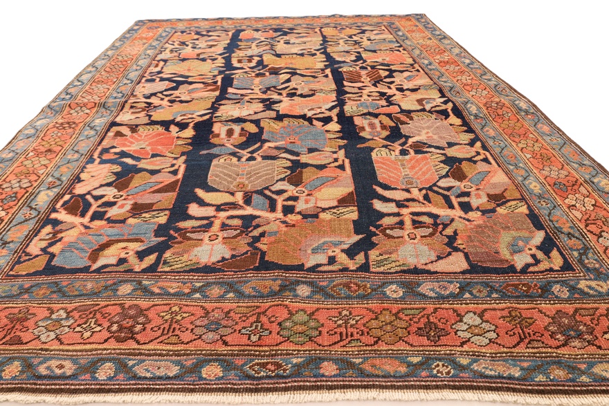 Antique  Azerbeijan  Carpet 190x133
