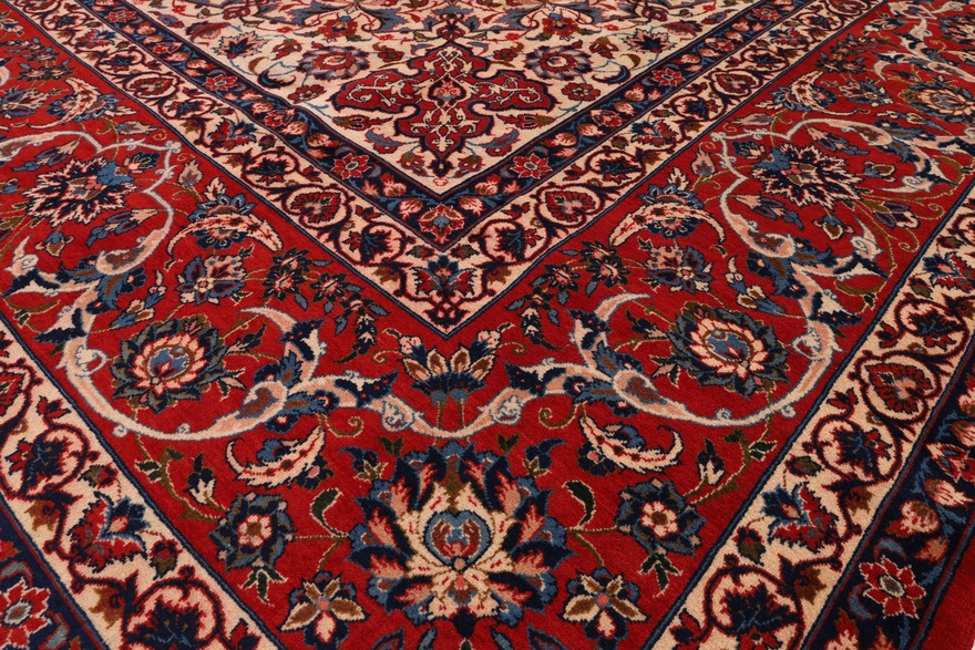 Antique Isfehan Carpet 454x296