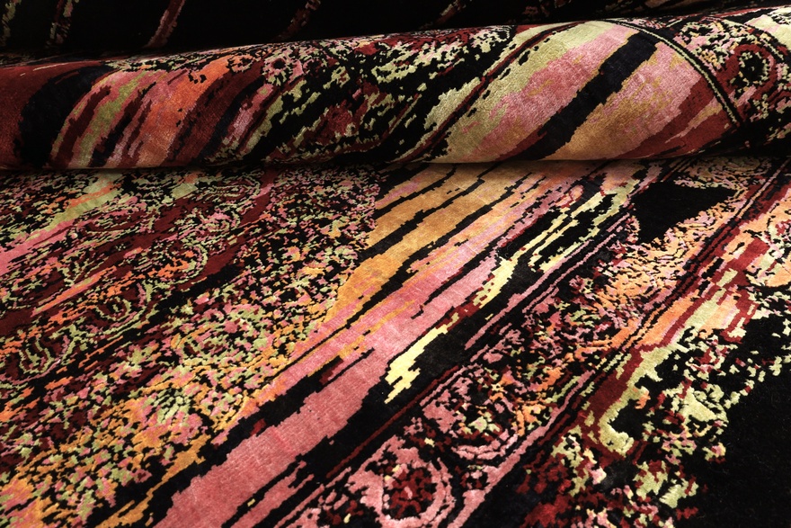MODERN LOTUS Carpet  300x208