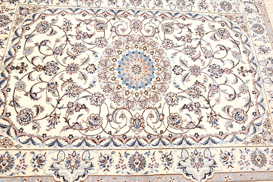 Nain 6 La Carpet 164x110