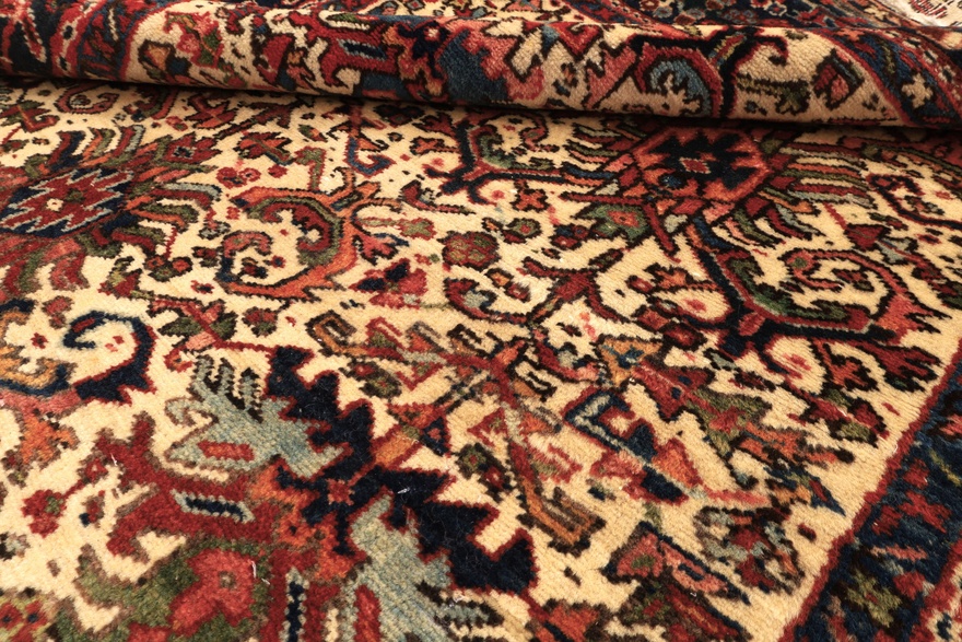 Heriz Antique Carpet 380x155