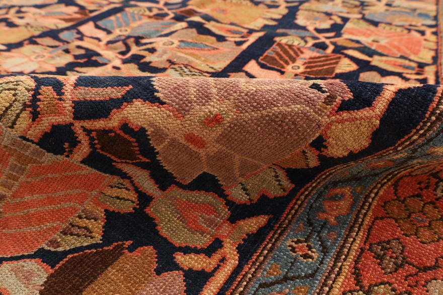 Antique  Azerbeijan  Carpet 190x133