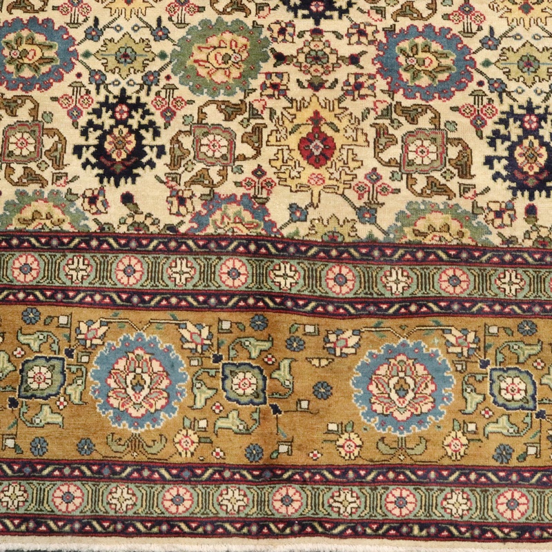 Tabriz Carpet 425x344