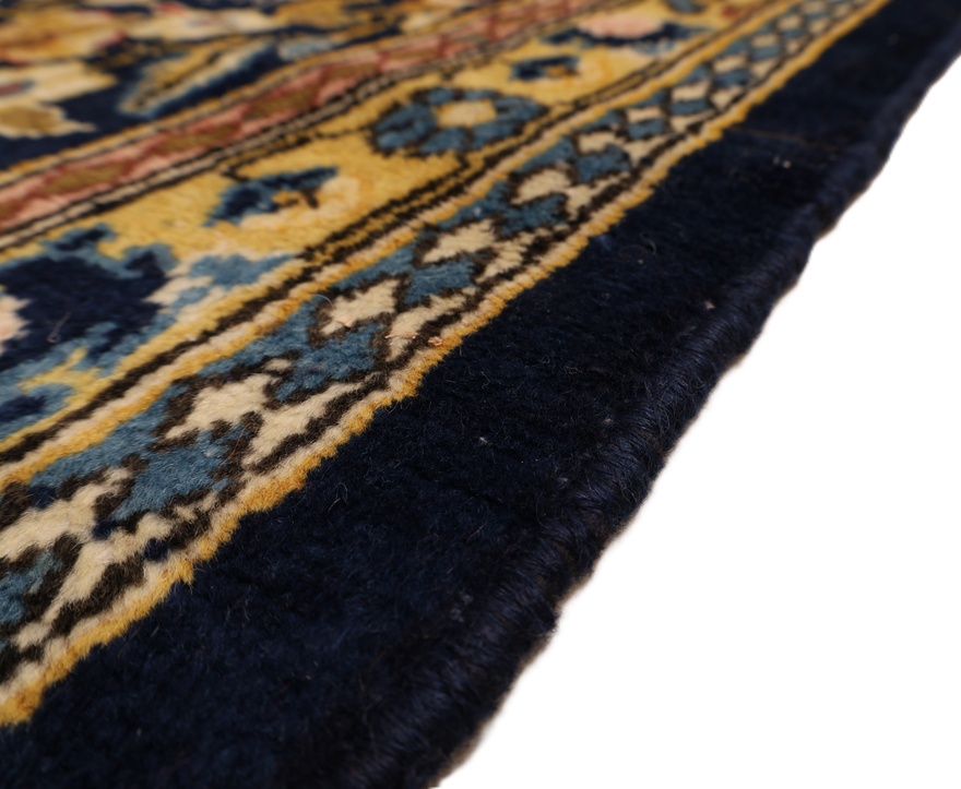 Qum  Carpet 537x320