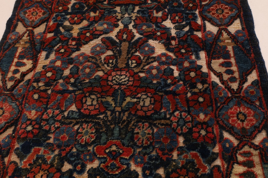 Sarugh Antique Carpet  70x50