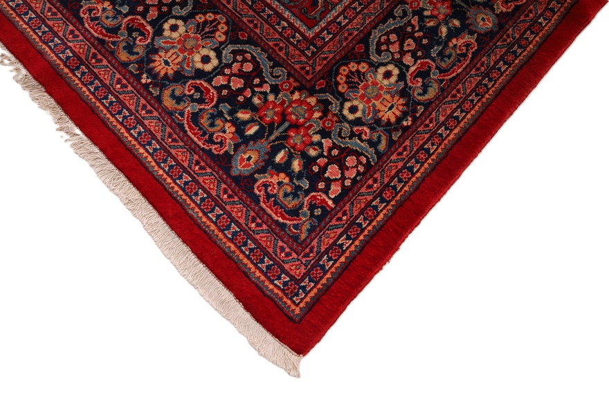 Sarouk Carpet  526x345