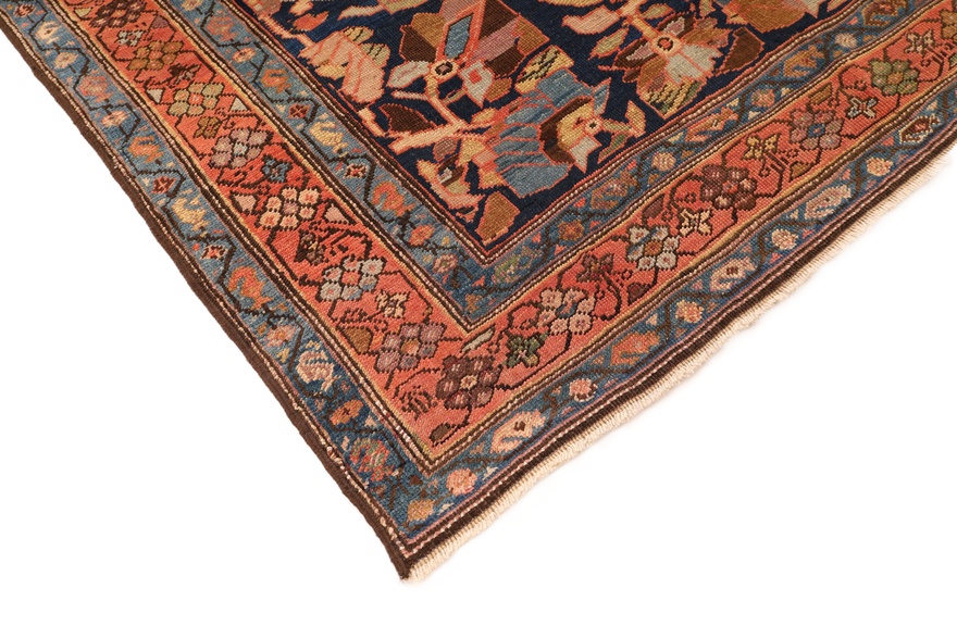Antique  Azerbeijan  Carpet 190x133
