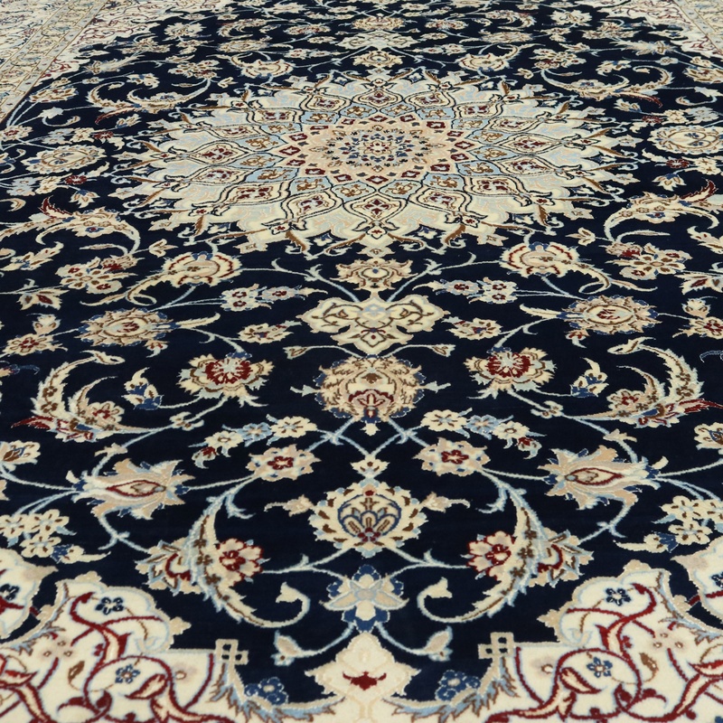 Nain9La Carpet  341x257