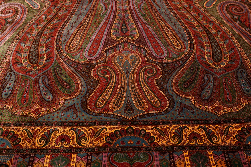 Qom Silk HossenKashizadeh Carpet 300x200
