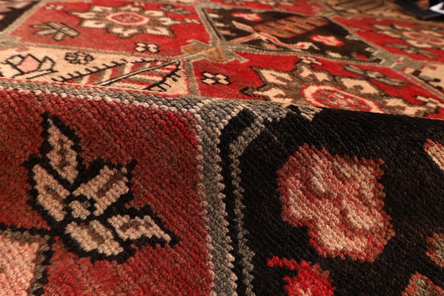 Antique BAKHTIAR Carpet  200x158