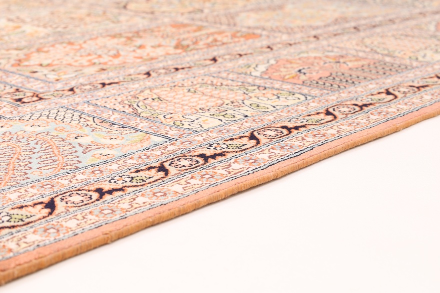 Kashmir SILK Carpet 282x185