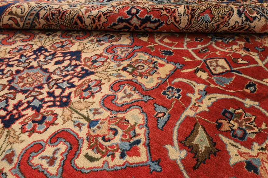 Vintage Isfehan Carpet 318x200