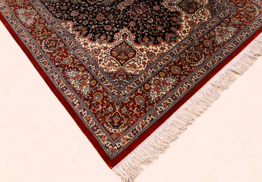 Qum Silk Carpet 154x102