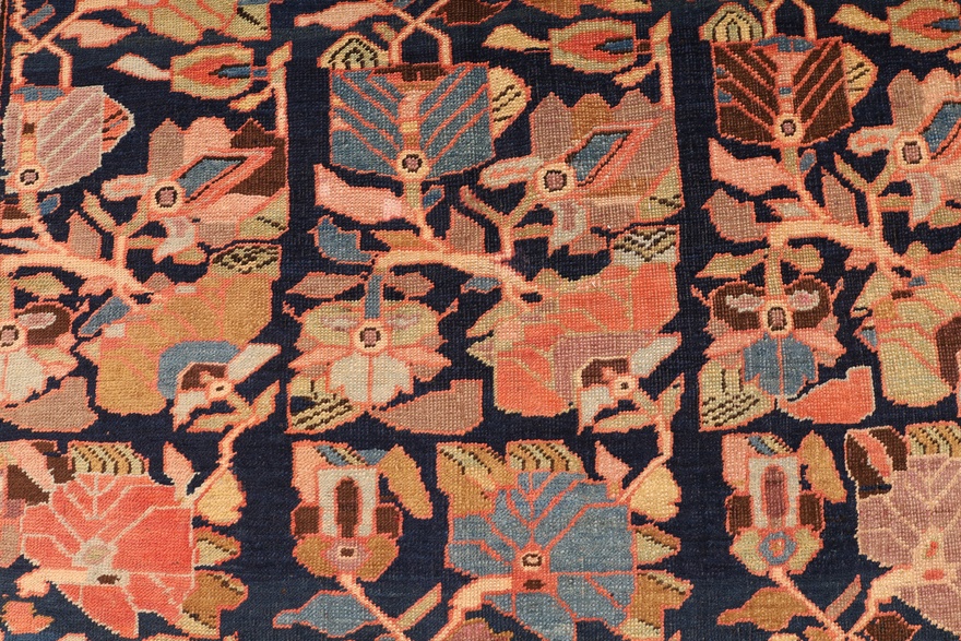 Antique  Azerbeijan  Carpet 190x133