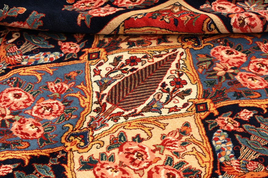 Bakhtiari Carpet 242x165